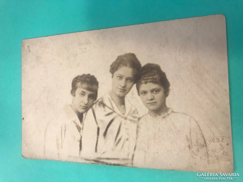 Photographer Axer's workshop in Kőszeg, old photo-postcard/ family portrait. Size: 13.5x8.5 cm