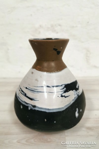 Gorka lívia ceramic vase.