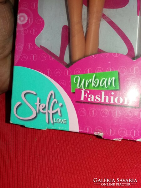 1990-s évek Steffi Love játék Barbie szerű baba SIMBA URBAN FASHION baba bontatlan dobozával