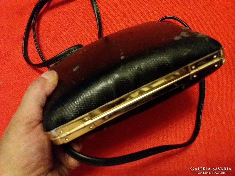 Antique hard patent leather purse radish shoulder bag with black gold metal inlay as shown