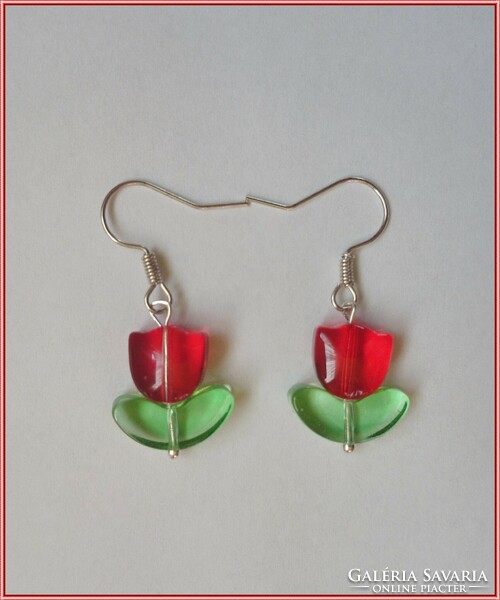 Piros Tulipán fülbevaló zöld levélkével