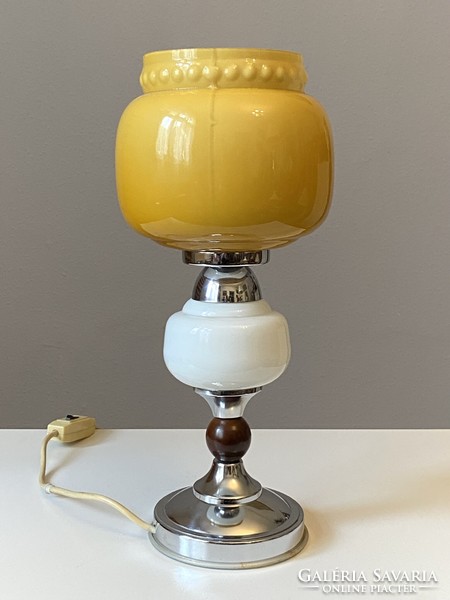 Table lamp with chrome legs decorated with white and yellow glass, 41 cm