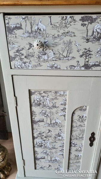 Painted chest of drawers, closet, renovated, vintage