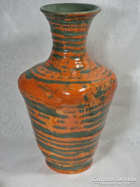 Gorka Géza terve alapján,kerámia váza/Iparművészeti vállalat gyártásában készült,XX.szd második fele