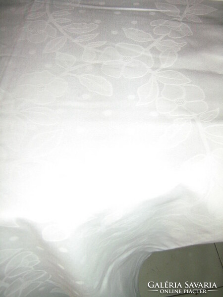 Wonderful elegant snow white vintage floral and spotted elegant high quality huge damask tablecloth
