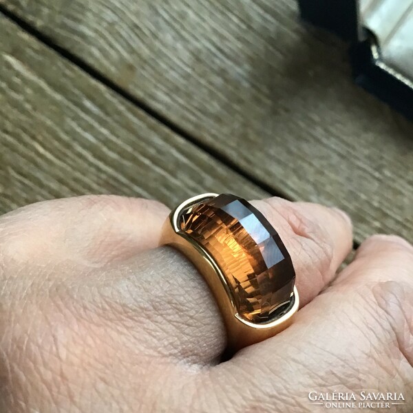 Swarovski aranyozott csiszolt kristályköves gyűrű M-es