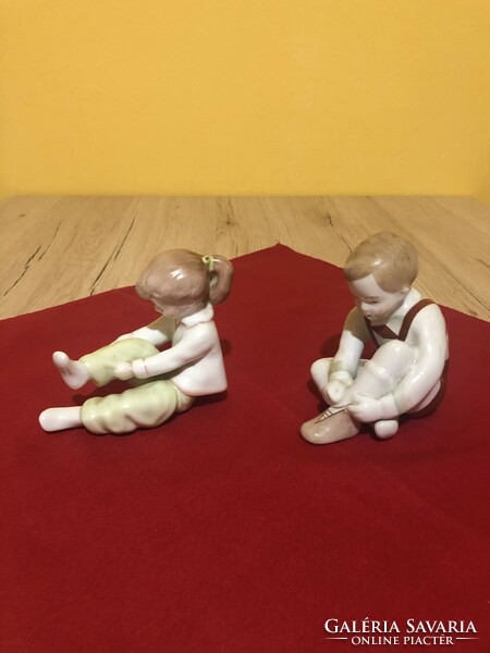 Aquincum porcelain children's figurines