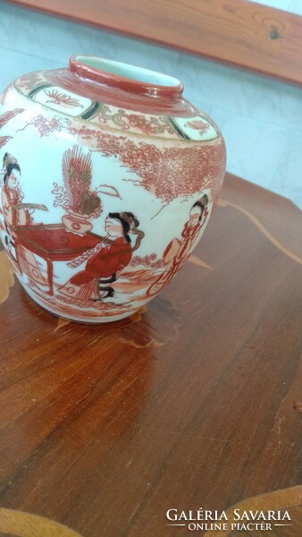 Porcelain vase, Japanese