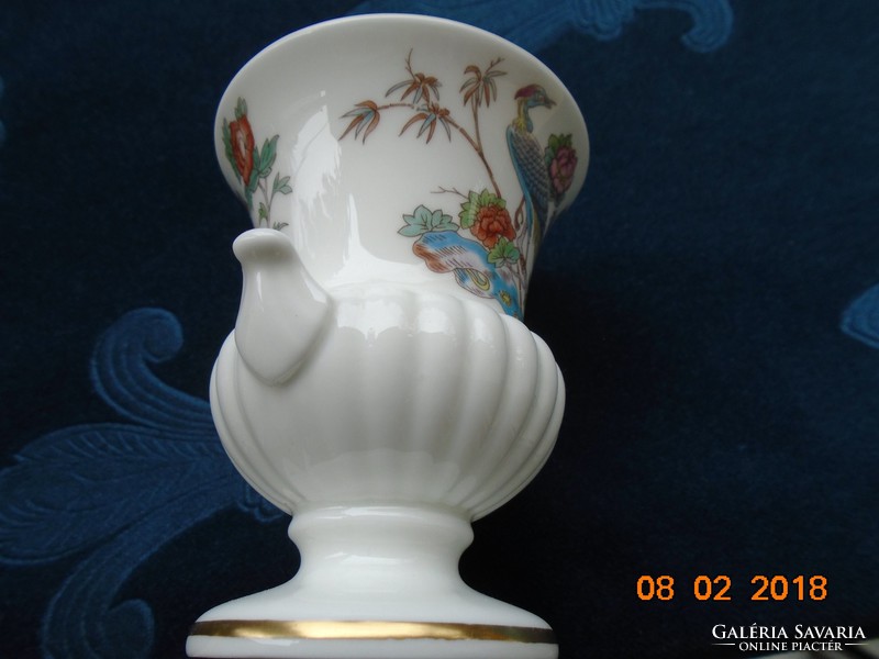 Wedgwood Japanese Kutan crane pattern fine porcelain (bone china) vase