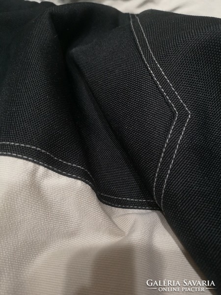 C&A Rodeo XXL-es kabát, homok-fekete színű téli dzseki kapucnis mb 146 cm