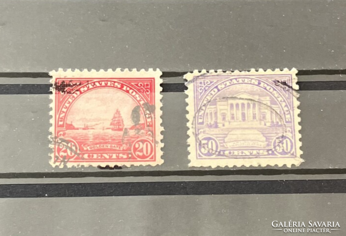 Golden Gate 20 Cents és Arlington Amphiteatre 50 Cents US bélyegek
