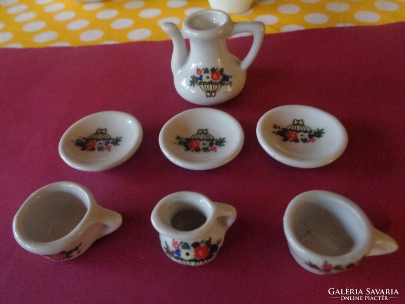 Mini baby porcelain mocha set, flower basket pattern, 7 pieces