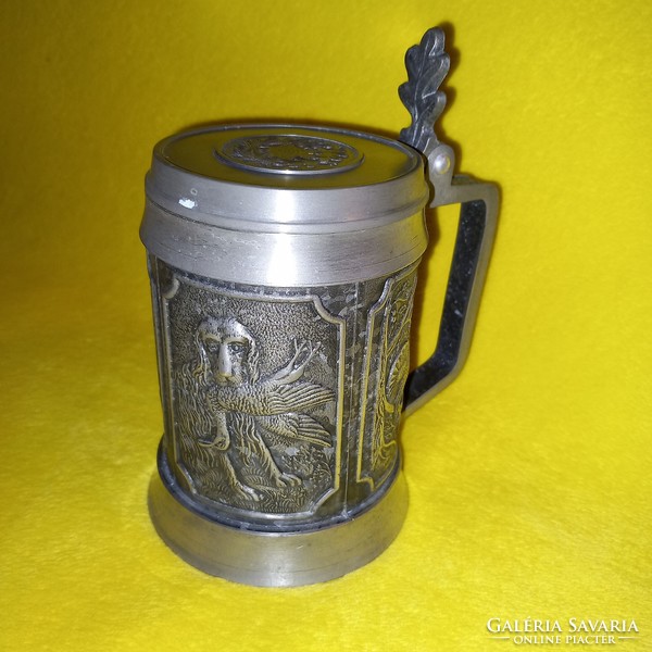 Marked with a hunting scene, zinn (tin) beer mug, beer mug.