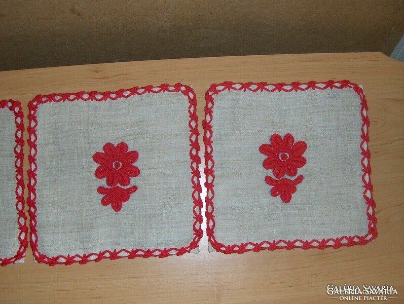 Embroidered tablecloth or napkin 4 pcs in one 20*20 cm (22)