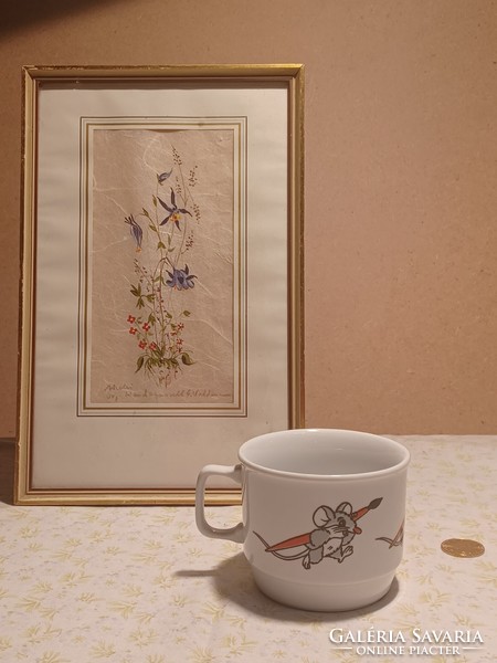 Zsolnay mug with a mouse pattern