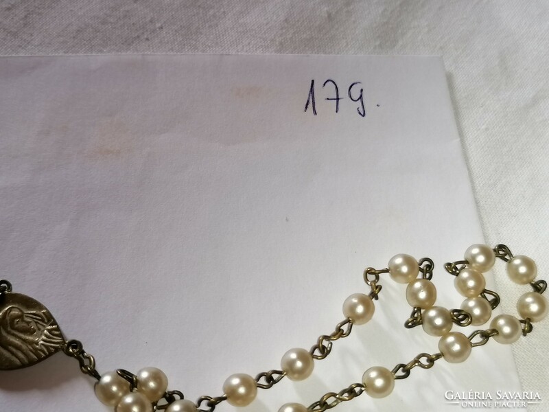 Old white beaded rosary with beautiful cross, reader. 179.