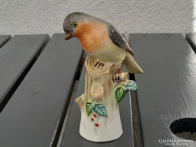 HUF 1 beautifully painted bird from Herend