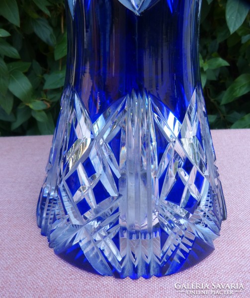 48 Cm. Crystal vase, bonbonier / lip.