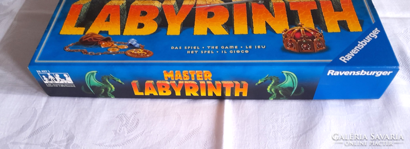 Master labyrinth board game