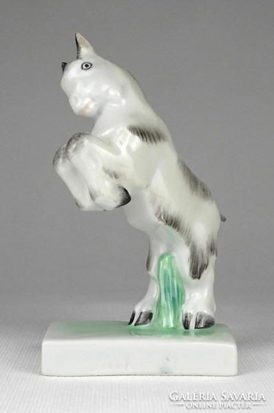 1P008 Herend porcelain goat on pedestal 11.5 Cm