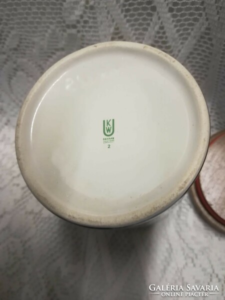 Porcelain jar with wooden lid