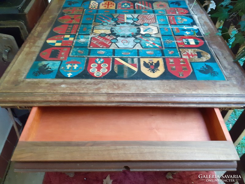 Ónémet asztal címeres asztallappal 18.sz Wappentisch