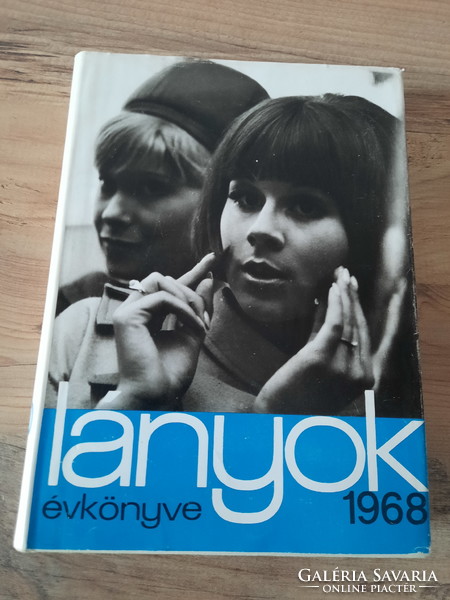 Girls' yearbook 1968 - retro book
