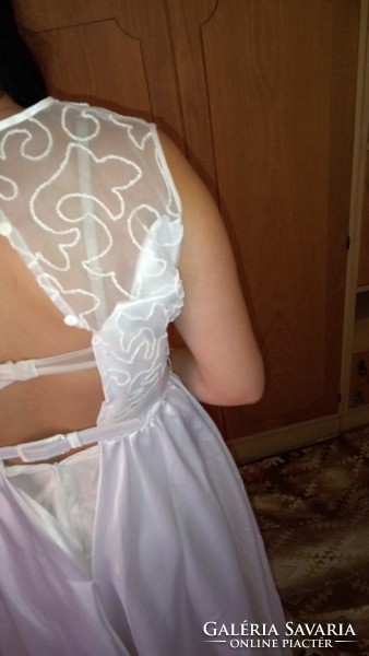 M L nagyon szép esküvői menyasszonyi báli szalagavatói ruha