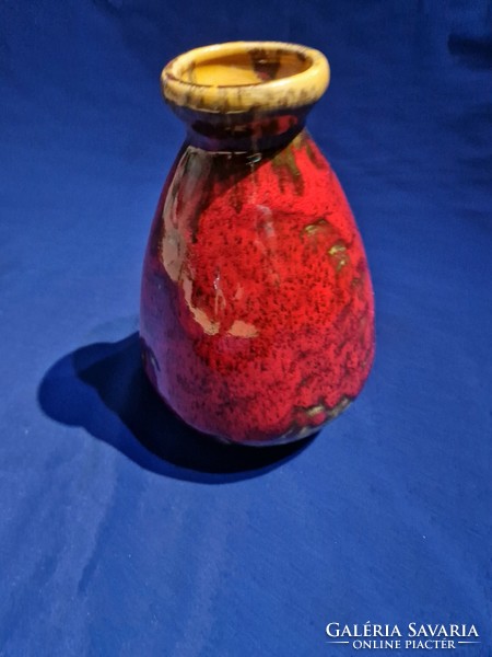 Retro iparművészeti kerámia váza vöröses máz