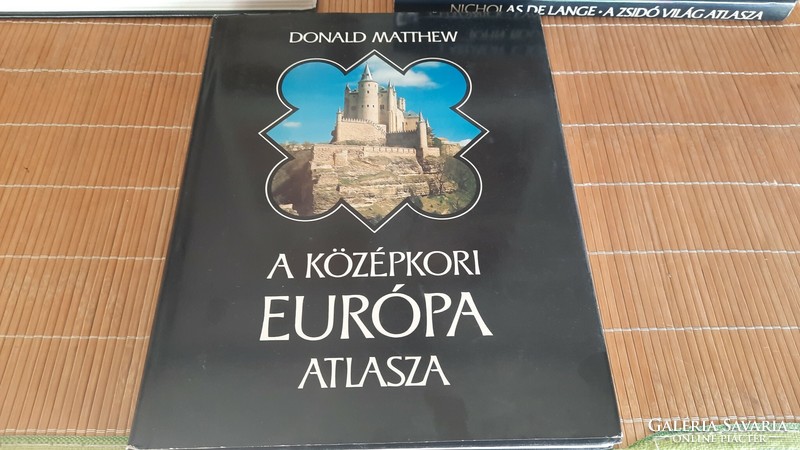 A középkori Európa atlasza. 4000.-Ft