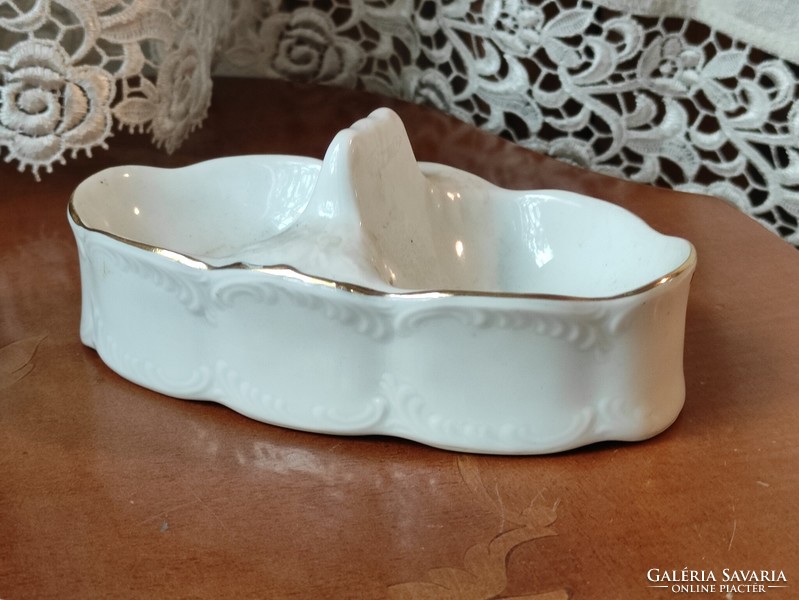 Vintage stílusú ARPO román aranyszegélyes porcelán asztali sótartó