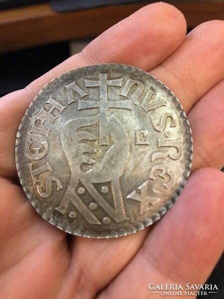 Silver denar, excellent piece for collectors, in good condition.