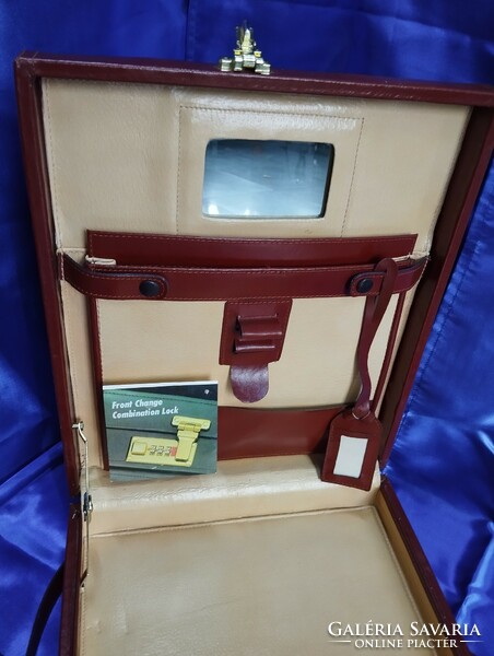 Leather briefcase, size 37x30x8 cm