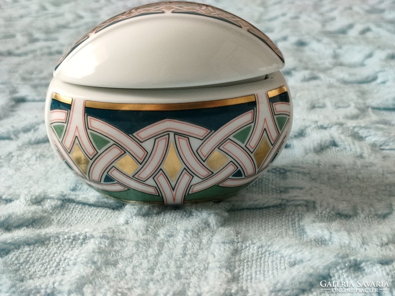 Schönwald and Hólloháza porcelain