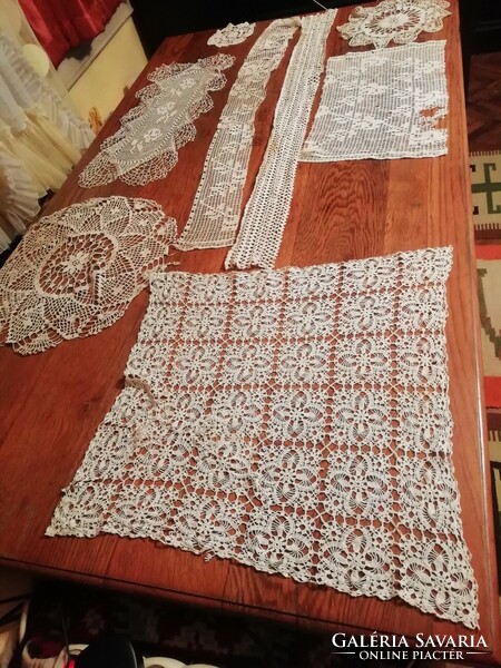Antique tablecloths 8 pieces 12.Package