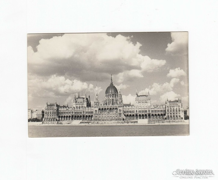 Budapest Országház képeslap postatiszta