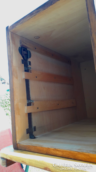 Retro, lockable, 3-drawer cabinet with mafilm sticker 30x40x60cm.