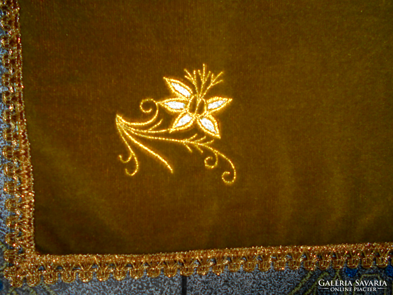 Velvet tablecloth with gold hem and gold-silver thread embroidery. - Nice condition