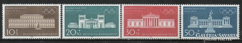 Postatiszta Bundes 1682 Mi 624-627      3,00 Euró