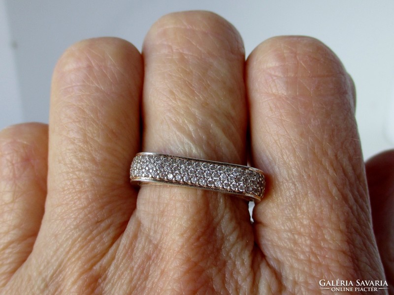 Csodaszép  különleges ezüst karikagyűrű kövekkel