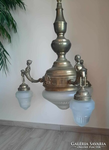 Puttos antique 3-branch chandelier