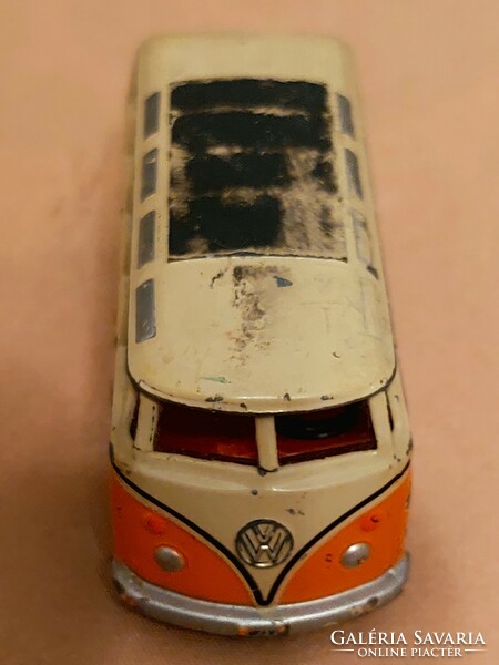 Volkswagen Samba Hippibusz modell.Dombormintás logóval,nem levonóval.