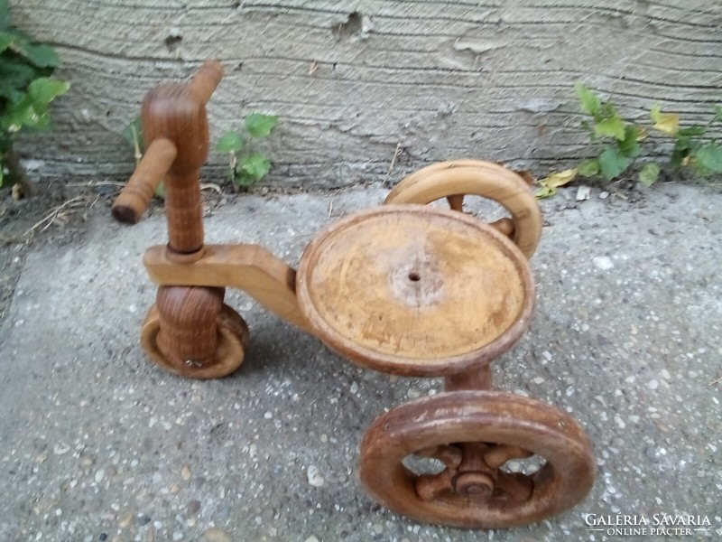 Old tricycle flower stand