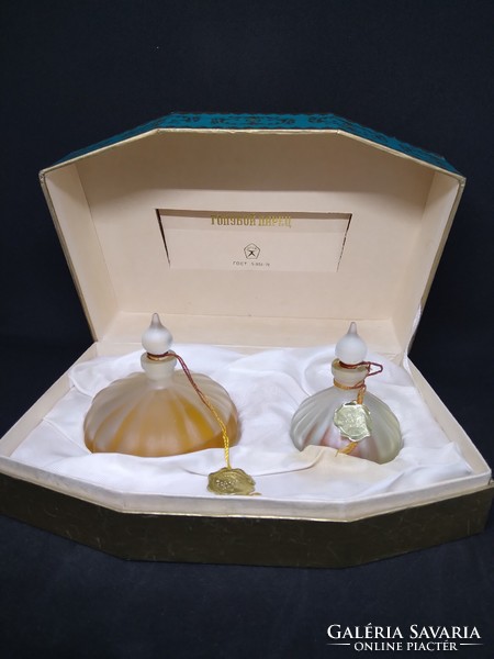 Orosz parfüm készlet díszdobozban 1970