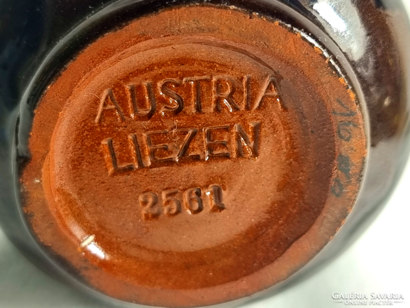 Austria Liezen jelzett 2561 két oldalt havasgyopár díszítésű kerámia váza