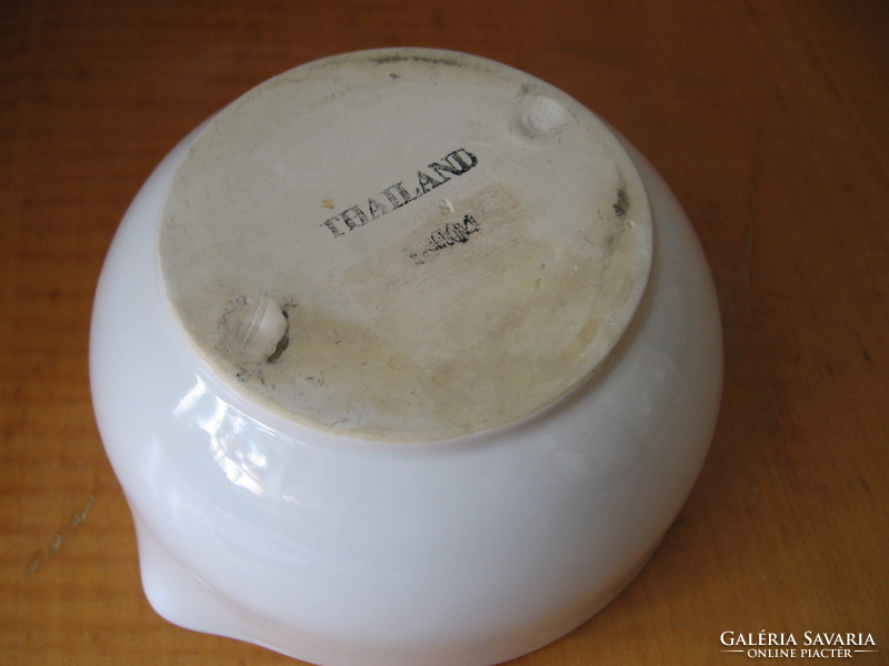 Externally glazed Thailand porcelain apothecary mortar, rubbing bowl, rubbing cup