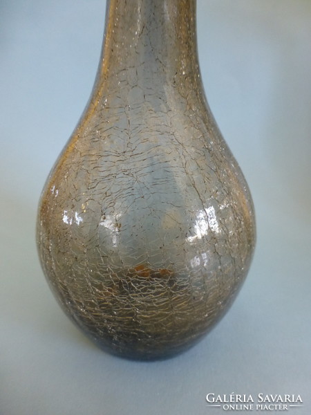 Ritka fodros szájú karcagi fátyolüveg váza