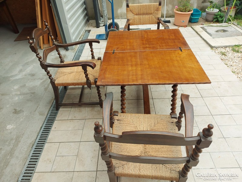 For sale is a colonial expandable smoking table with 3 armchairs. Furniture is in good condition. Table dimensions: 59