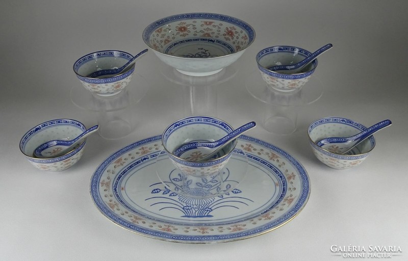 1P192 Chinese porcelain tableware with a blue and white dragon pattern