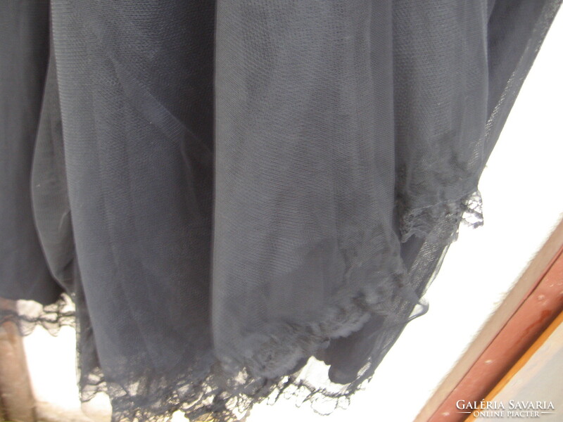 Ex Treme estélyi fekete tüll ruha Halloweenre is